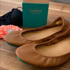 Tieks by Gavrieli - Chestnut Size 8 - like new